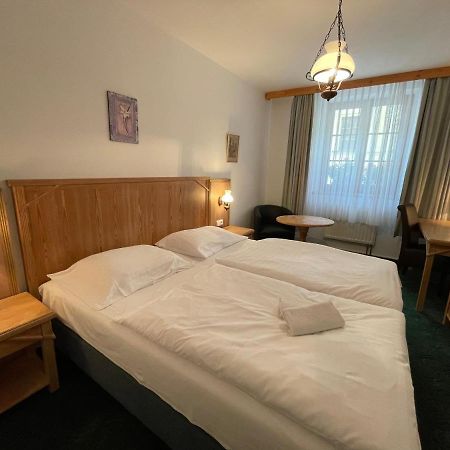 Hotel Ennius Klatovy Buitenkant foto